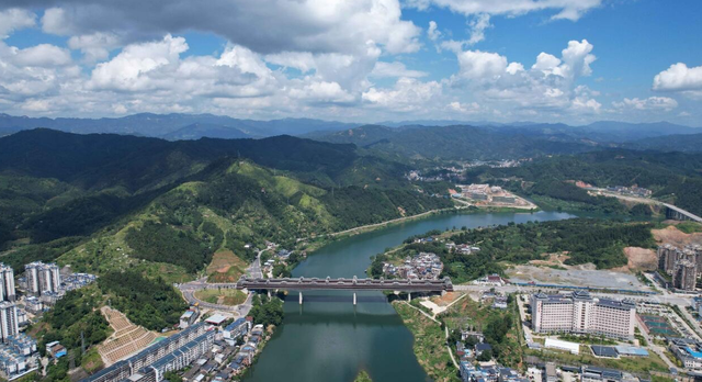 广西低调小城，竟藏着“世界第一”风雨桥，很多人还没去过