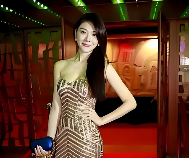 李泽楷被她迷得神魂颠倒，林丹为她不顾妻儿，她究竟有什么魅力？