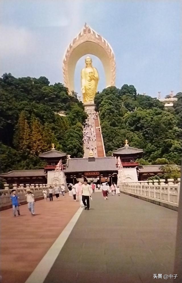 耗资10亿用48kg黄金！庐山这免费景区，949级台阶藏人生真谛