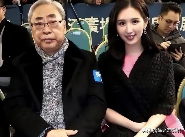 曾是体操女神，退役后跟大51岁的干爹谈恋爱，如今两人过得怎样了