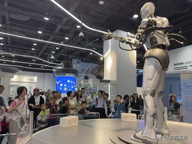 龙融研学国庆北京行圆满收官：在行走的课堂“悟”出真知