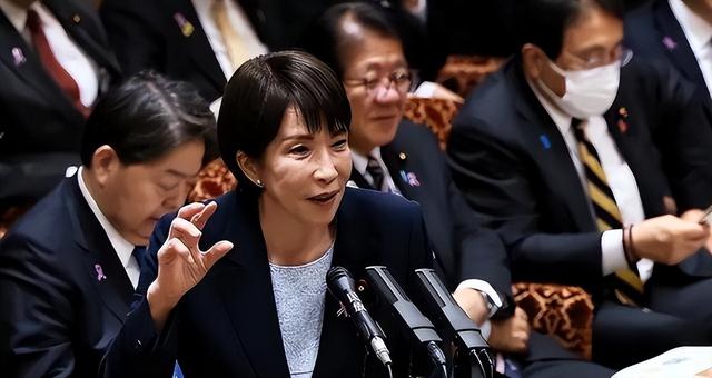 麻生太郎不装了，彻底撕下伪装，日本亮明底线：日本要对抗到底