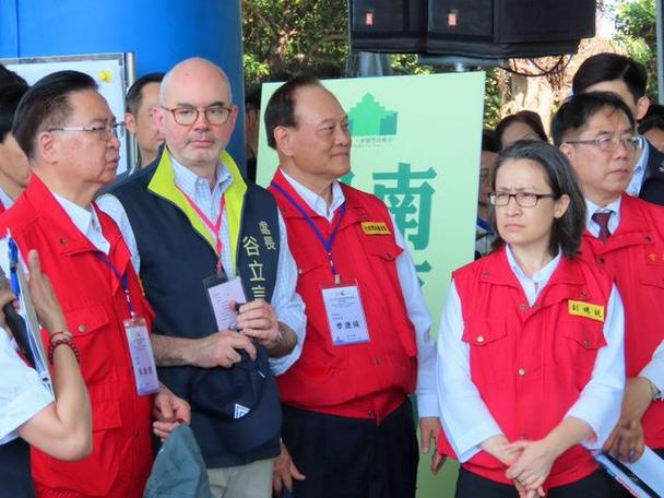 赖清德摊牌了，胆大叫嚣绝不投降，没想到解放军突然宣布重磅消息