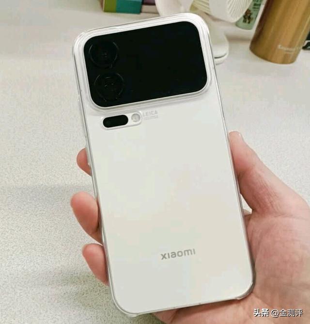 华为Mate80携麒麟芯将至，2025五款旗舰巅峰对决，谁是“机王”