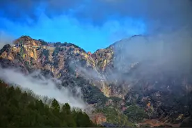 泰安市打造“一网、一码、N场景”泰山旅游服务框架 让游客“一部手机”畅游泰山图片