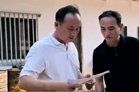 哥哥大力支援老胡在老挝创业建网箱养鱼场，阿敏深受感动。图片