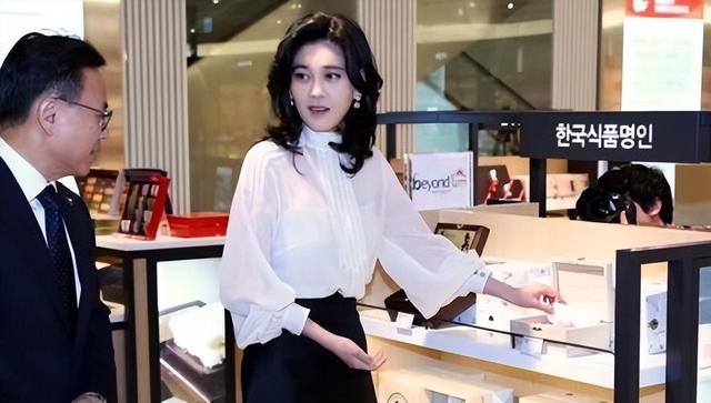 三星家族有多自律？李在镕坐牢7个月瘦26斤，李富真52岁美如少女