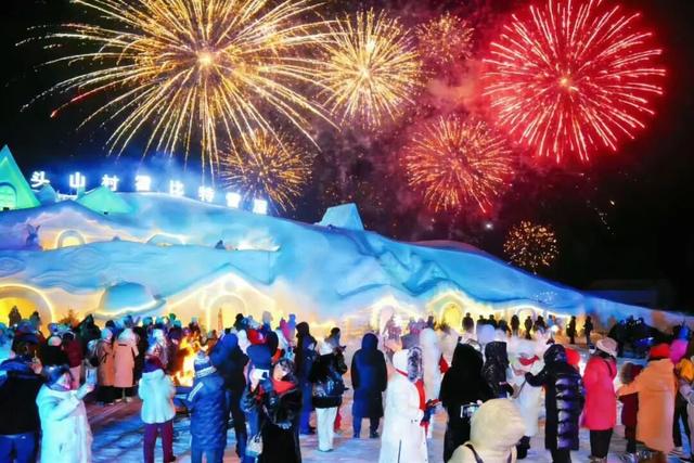 长白山霍比特雪屋村惊艳全网！推开窗，便是林海雪原