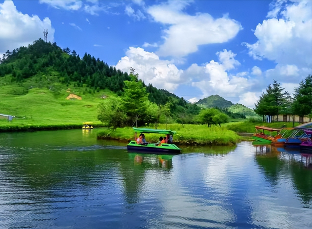重庆冷门县城，至今没有铁路过境，被高铁遗忘，却暗藏世界级景点