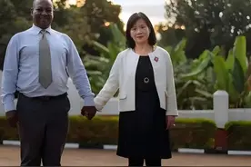 被黑人拐跑的清华美女，只身嫁到非洲20多年，现在怎么样了？图片