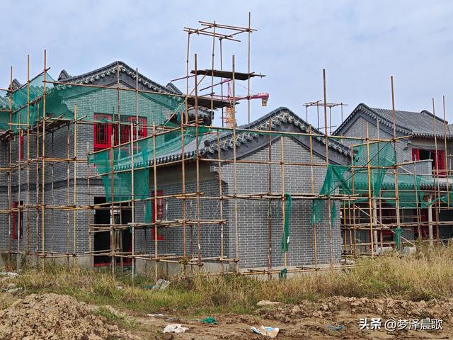 湖北祥云湾：九派建筑环湖立 传统现代共交融