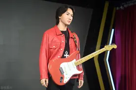 历史上的今天：Beyond乐队的黄家驹出生图片