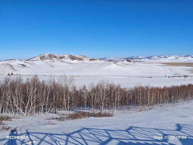 游览乌兰布统影视外景基地
