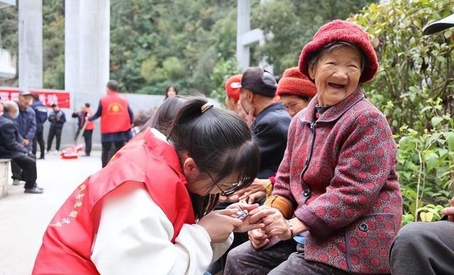 英专家：中国崛起不可怕，可怕的是，中国是一个伪装成国家的文明