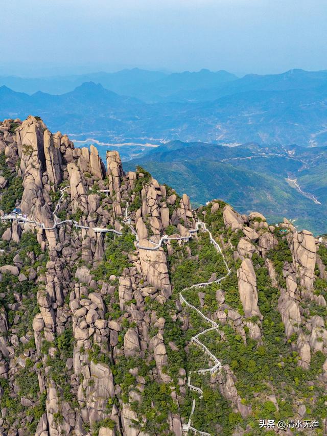江西你糊涂啊不宣传这座山，颜值不输三清山，电梯坐到山顶