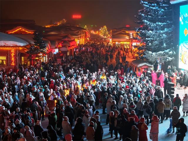 中国雪乡3天接待53000余人次