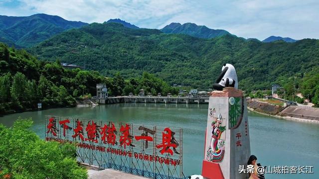 四川平替九寨沟的宝藏小城，藏着川西所有秘境奇景，你知道它吗？