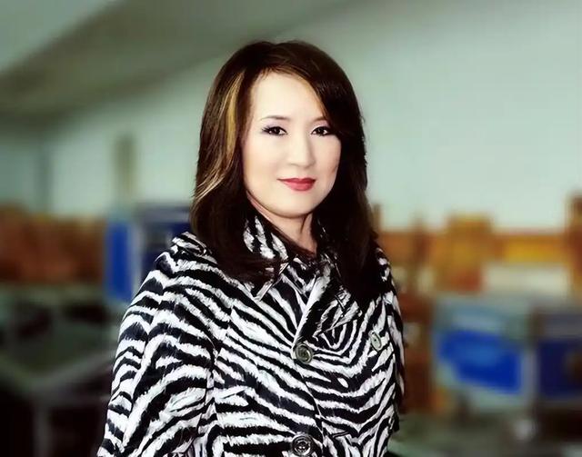 原来早已不是中国籍，被老外“玩腻”后回国，郑绪岚现状令人唏嘘