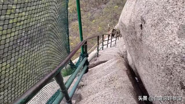 网红景区，接连出现“安全”事故！还是游客全责，景区无责吗？