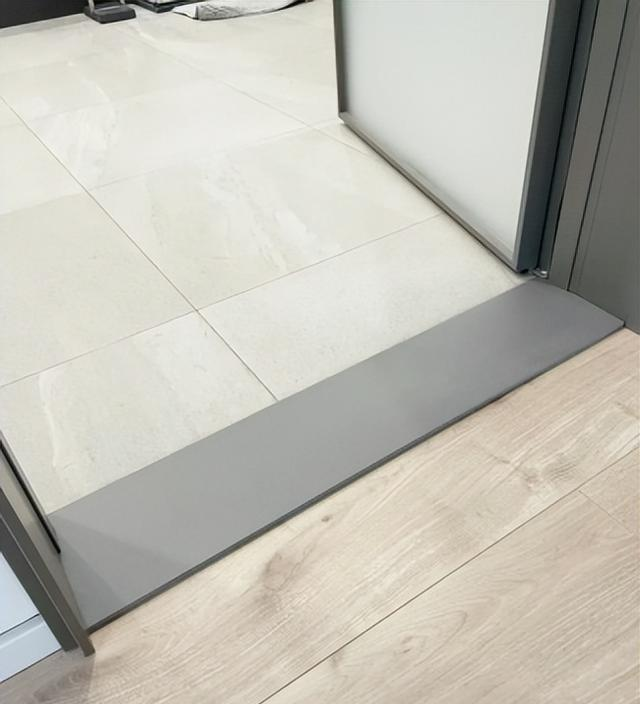 为何全屋通铺突然“差评”多了？我家做了，只能说一言难尽！