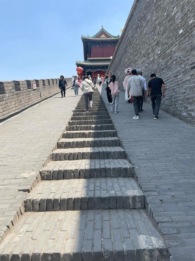 我是上海人，刚从河北正定回来，实在忍不住想说：对正定5点印象