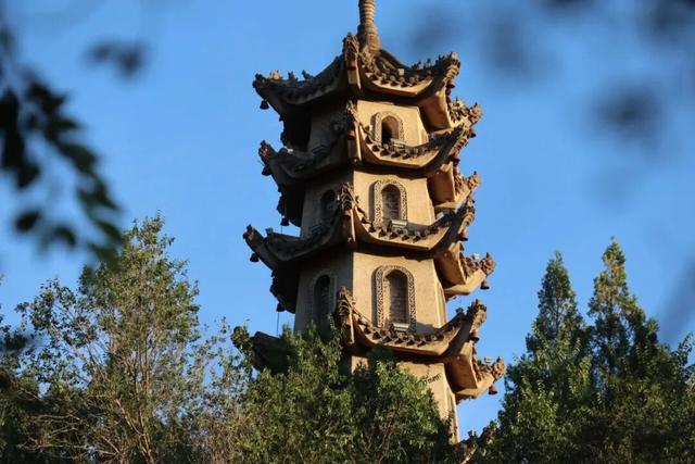 秋日临洮漫游记：20分钟邂逅公园的诗意