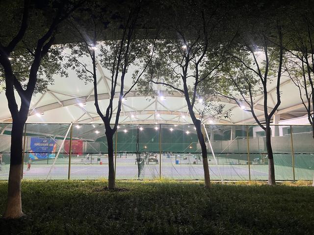 夜步嘉兴中央公园