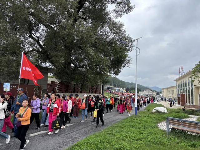 陕西首趟，环保旅游列车发车！