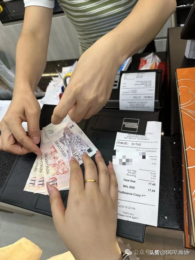 新加坡又双叒被游客吐槽“落后”？！真相却让无数人羡慕哭了～