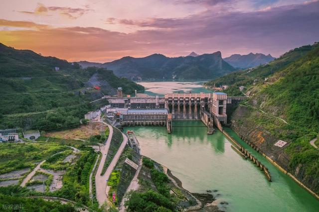 豆腐渣工程背后利益链为何斩不断