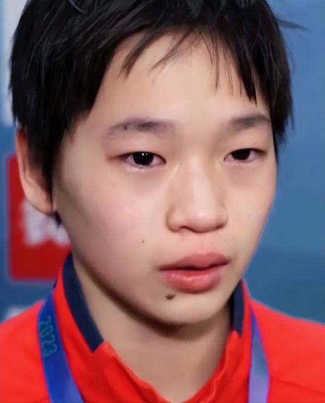 全红婵隐患曝光！跳水皇后揭露，发育长胖只是表象，真困境被忽视