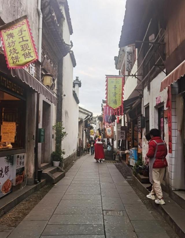 游安徽屯溪老街和徽州古城
