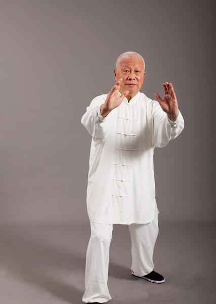 太极拳内力入门：不拼肌肉，只练“全身协同”的真本事