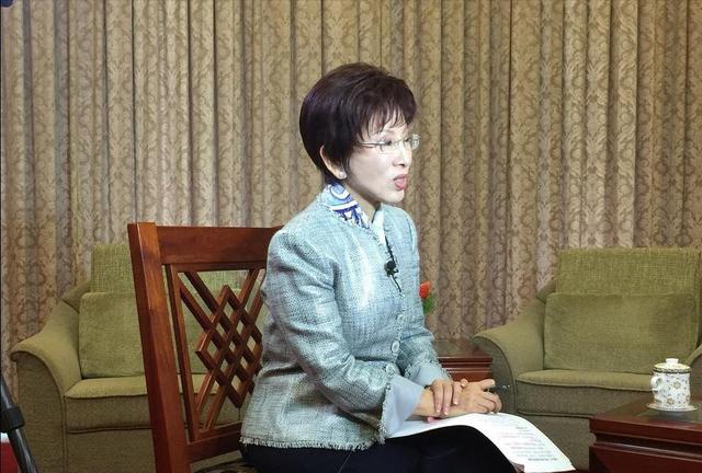 回去就抓捕？洪秀柱专机落地台北，国台办的意思早已经说透