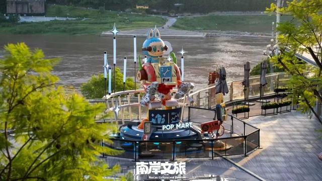 全球潮玩顶流Labubu，亮相重庆南岸！