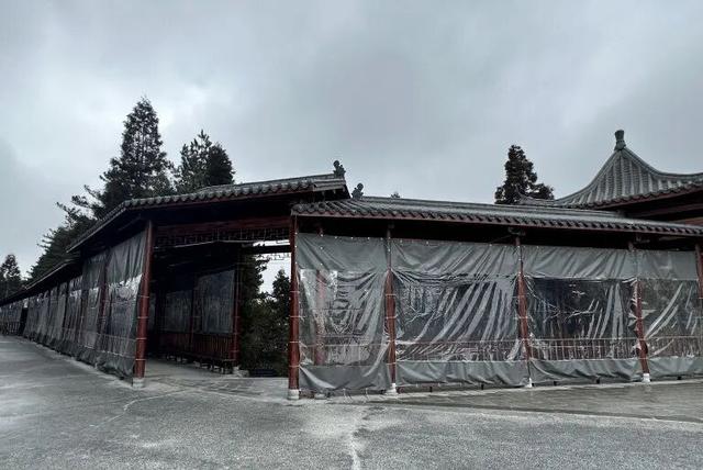 冰雪仙境，暖心守护｜明月山雪季暖心服务清单请查收！