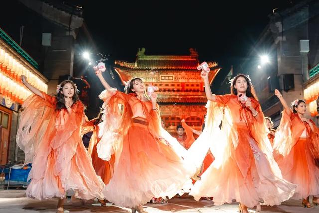 跨年超嗨！民乐电音、锦鲤抽奖、灯光秀，滨海新区这里等你～