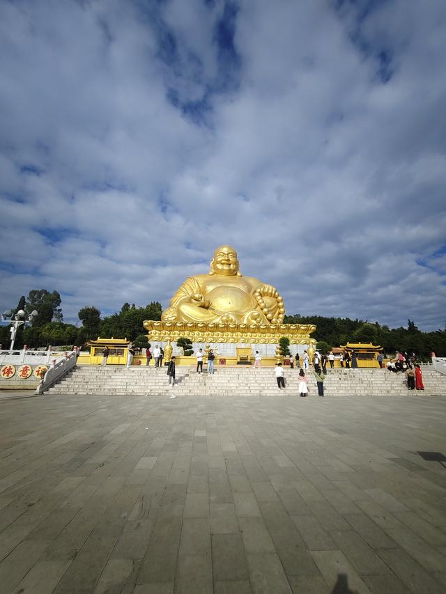 南行漫记：游锦屏山，看世界第一大弥勒佛。