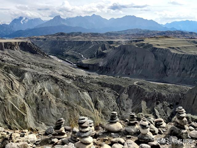 从乌鲁木齐到独山子，有一条省道不输独库公路，风景绝美（3）
