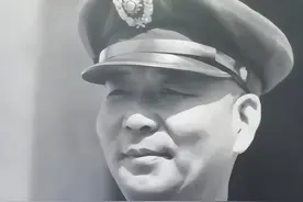 粟裕提醒：别轻易招惹胡琏，许世友冷哼一声，下令全军猛扑过去图片