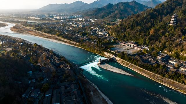 寻迹蓉城成都文脉：十处佳景里的岁月遗韵与市井风华