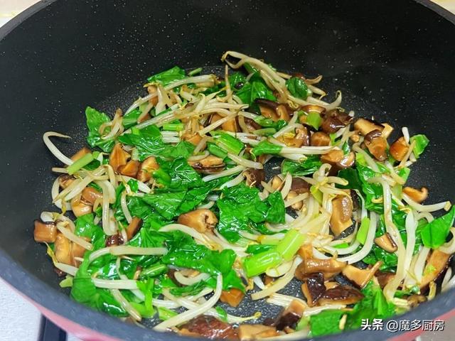 不知道吃什么，就来一份蛋包饭吧！简单好吃又好做