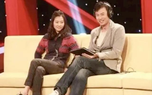 演反派再次爆红！相亲认识妻子，15年零绯闻，一起陪妈妈抗癌！