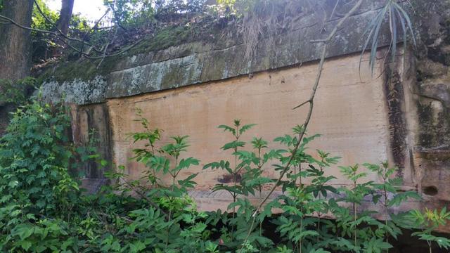 重庆九龙坡有一座明朝大寨，拥有18道城门，相传张献忠在此称帝