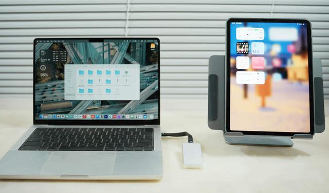 腾隐P2000 PSSD：教你用苹果1/10的价格，扩充IPAD 1TB存储空间