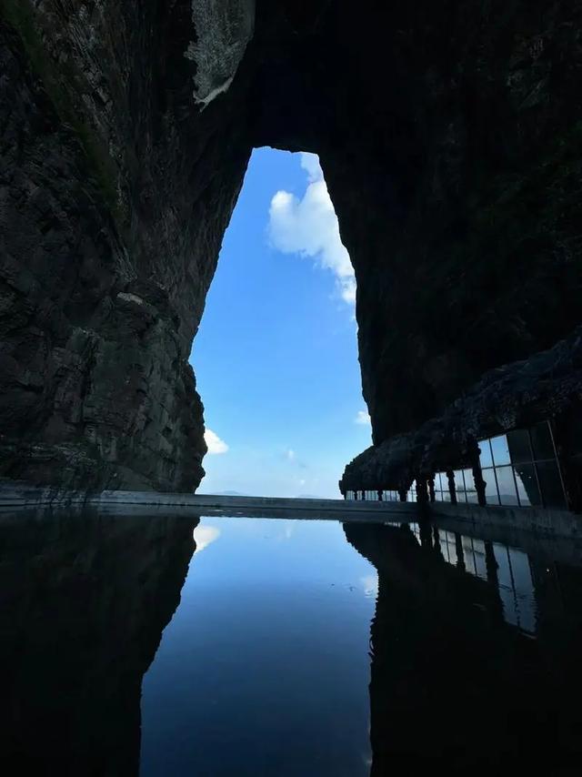 张家界天门山持续火爆的核心原因