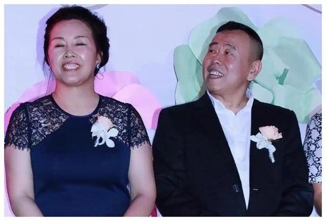 全家移民真相大白2年，享正师级待遇的潘长江，已走上另一条大道
