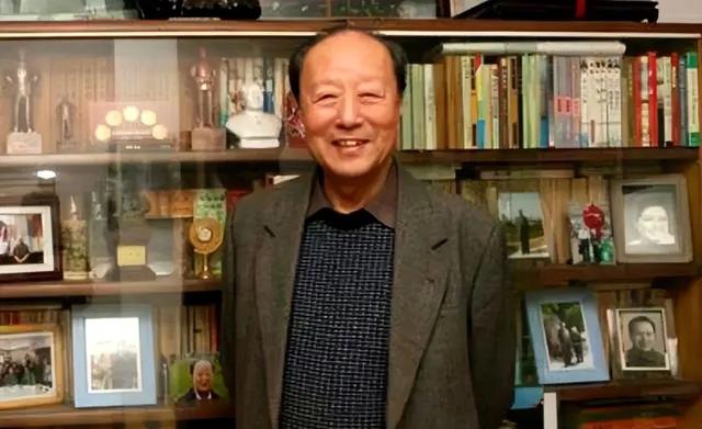 给“扮演毛主席”的10位演员排名：唐国强未进前5，古月仅排第2