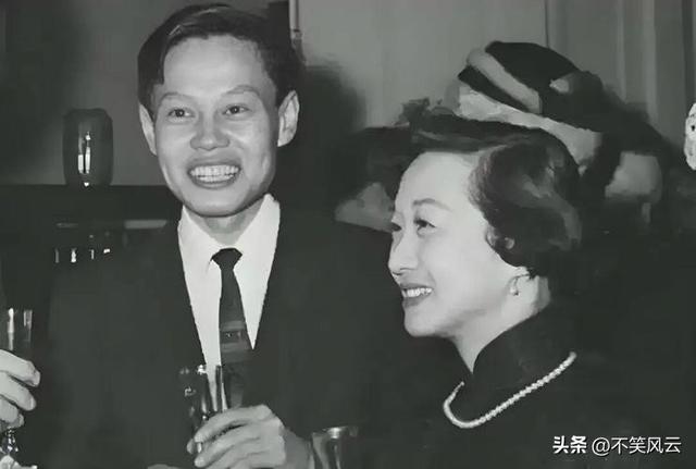 演都不演了！杨振宁去世仅3天，恶心的一幕出现，结局大快人心