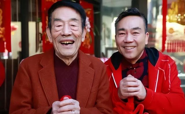 杨议曝冯巩没来葬礼真相！打了俩电话没接，送来一纸公函，不简单